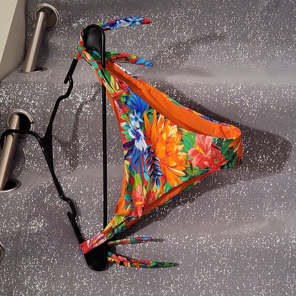 Victoria's Secret Banana Moon size L bikini bottom